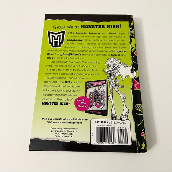 Monster High Book Ghoulfriends Just Want to Have Fun Book - Picture 3 of 15